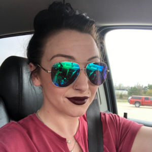 Meet your Posher, Jessica